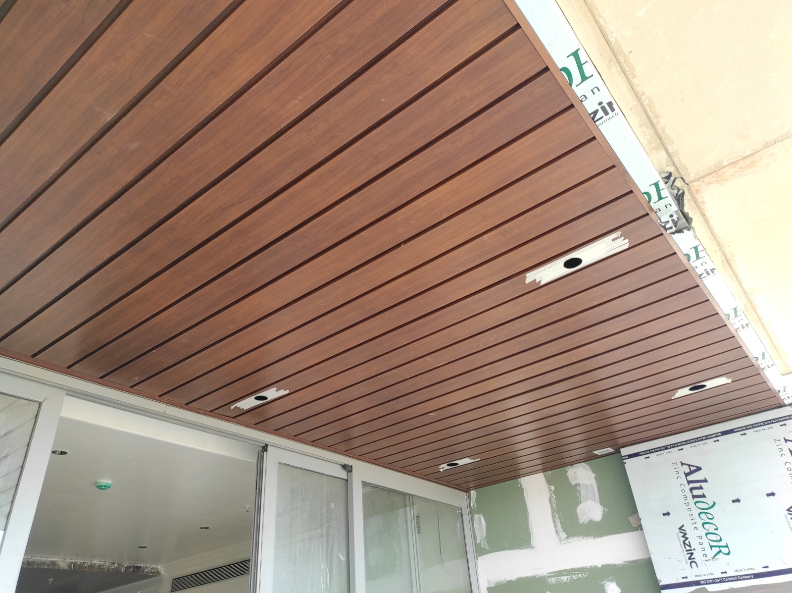 Linear Ceiling 03